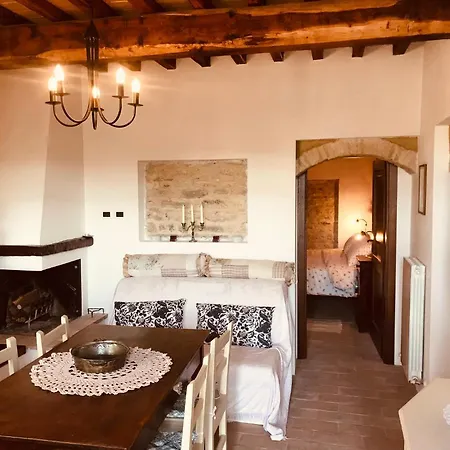 Accogliente Casa In Pietra Con Caminetto شقة
